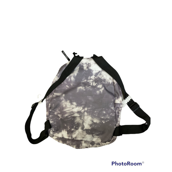 KENDALL & Kylie Gray and White tie dye backpack with black Bonus backpack - Picture 3 of 3